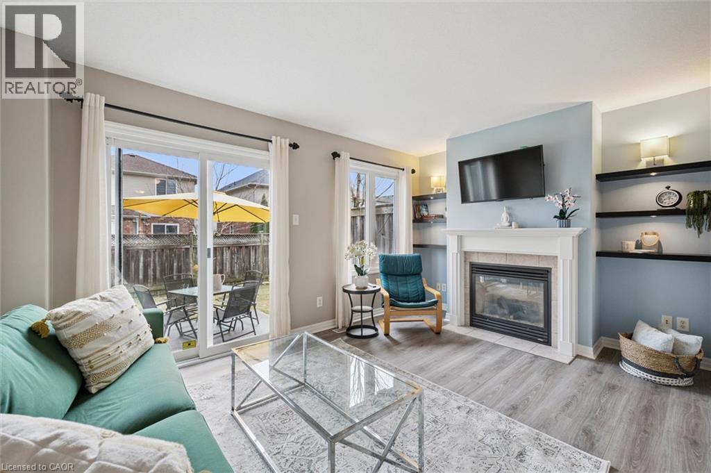 535 WINDFLOWER Crescent Unit# 54 thumbnail 4