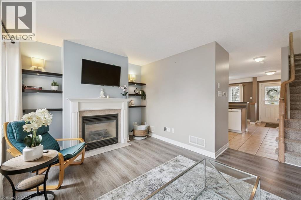 535 WINDFLOWER Crescent Unit# 54 thumbnail 5