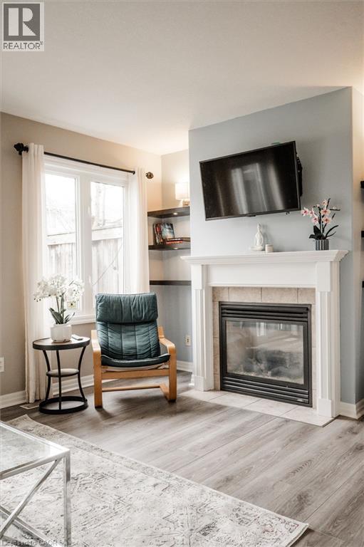 535 WINDFLOWER Crescent Unit# 54 thumbnail 7