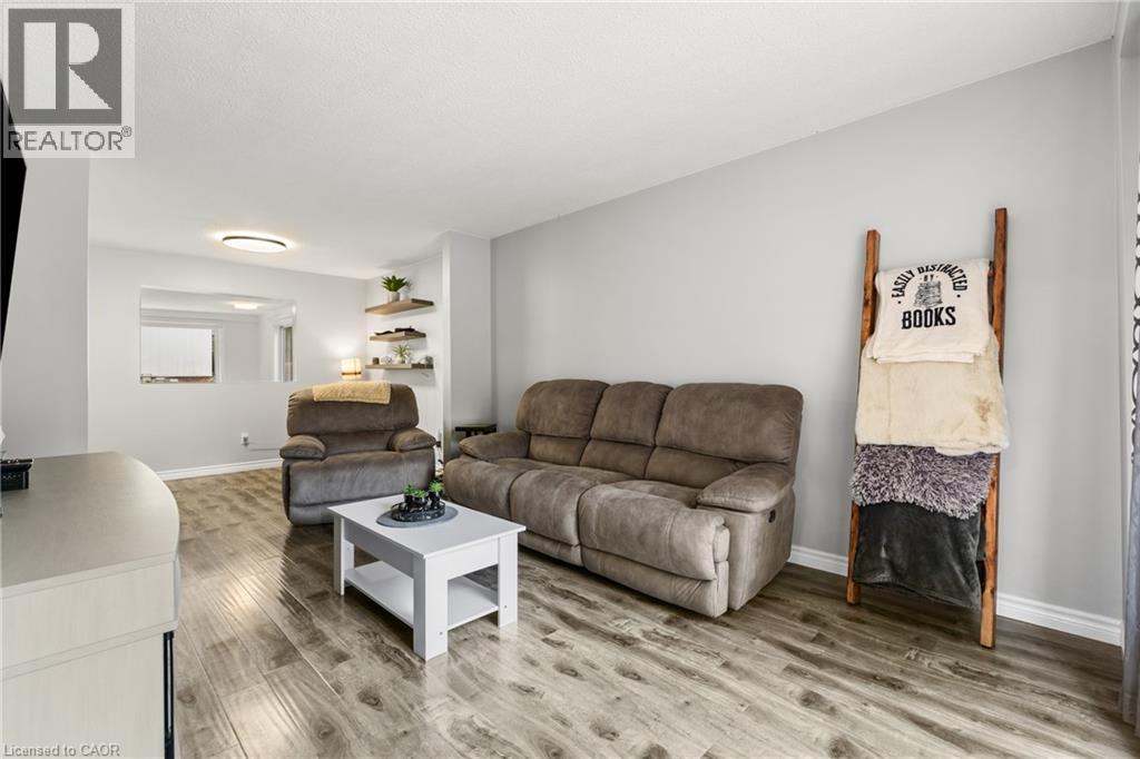 36 ANGELA Crescent thumbnail 16