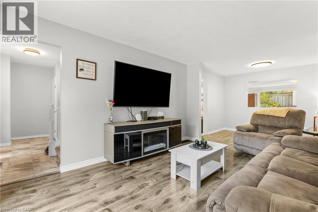 36 ANGELA Crescent thumbnail 15