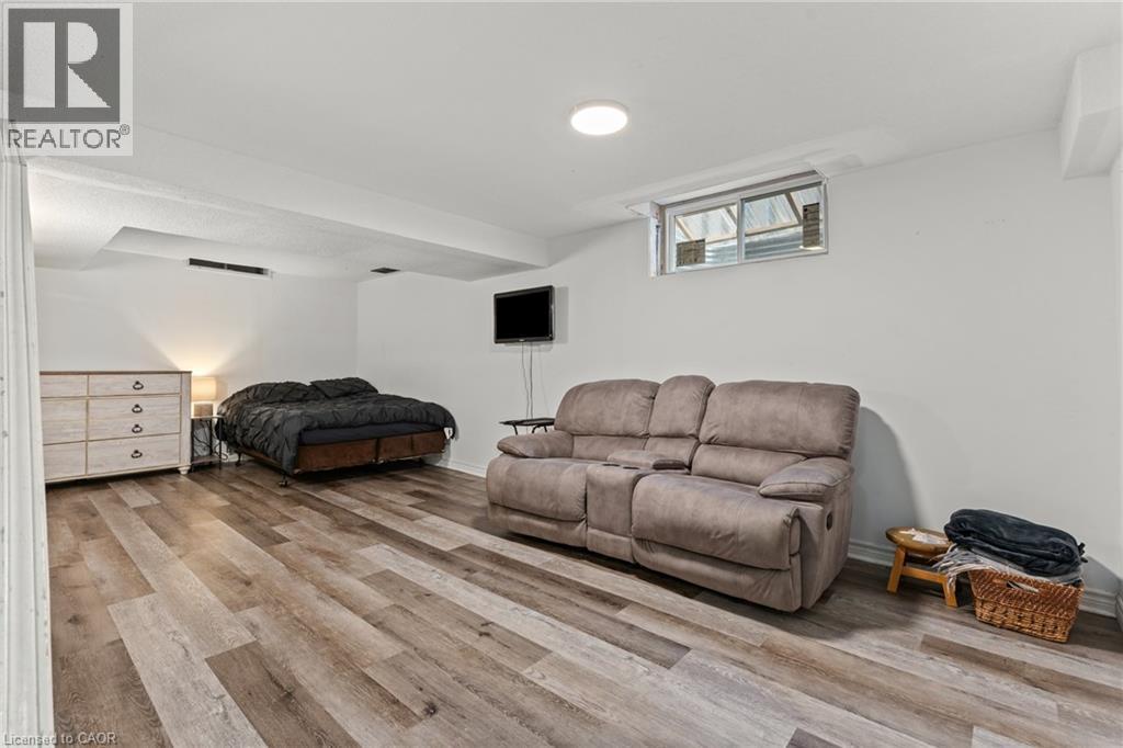 36 ANGELA Crescent thumbnail 24