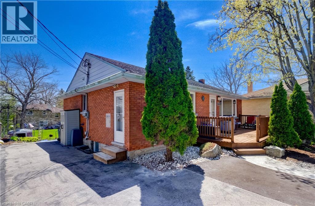 251 SHELDON Avenue N thumbnail 3