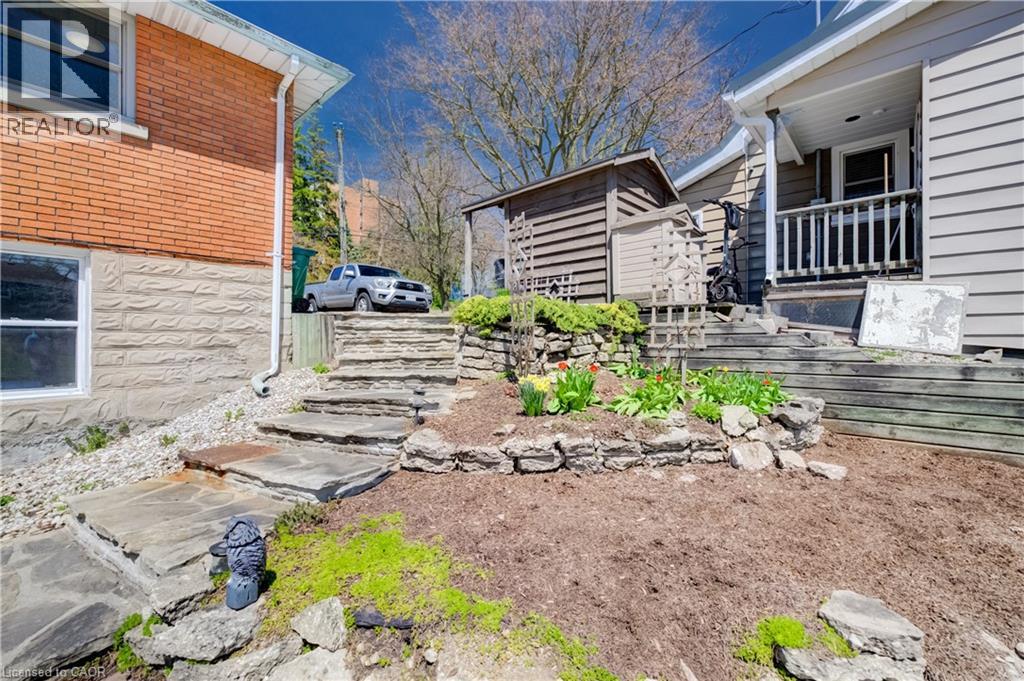 251 SHELDON Avenue N thumbnail 46