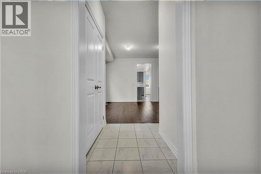 10 GEORGINA Street thumbnail 5