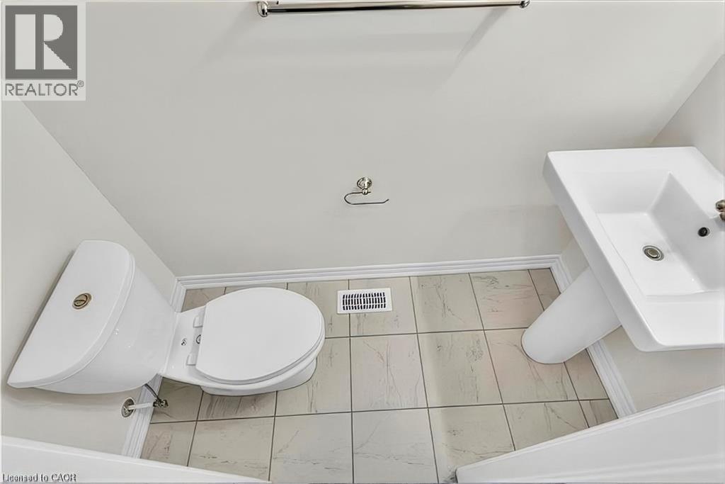 10 GEORGINA Street thumbnail 6