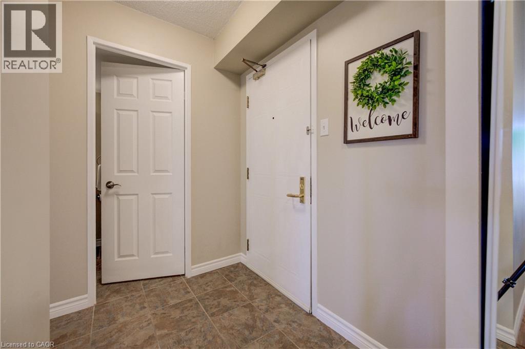 265 WESTCOURT Place Unit# 702 thumbnail 10