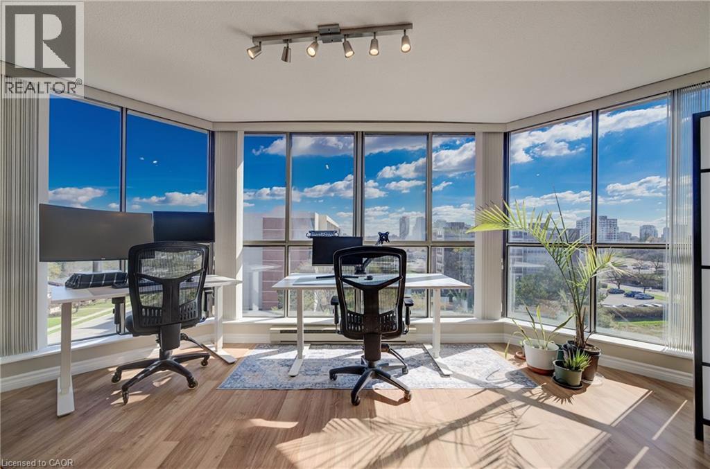 265 WESTCOURT Place Unit# 702 thumbnail 14