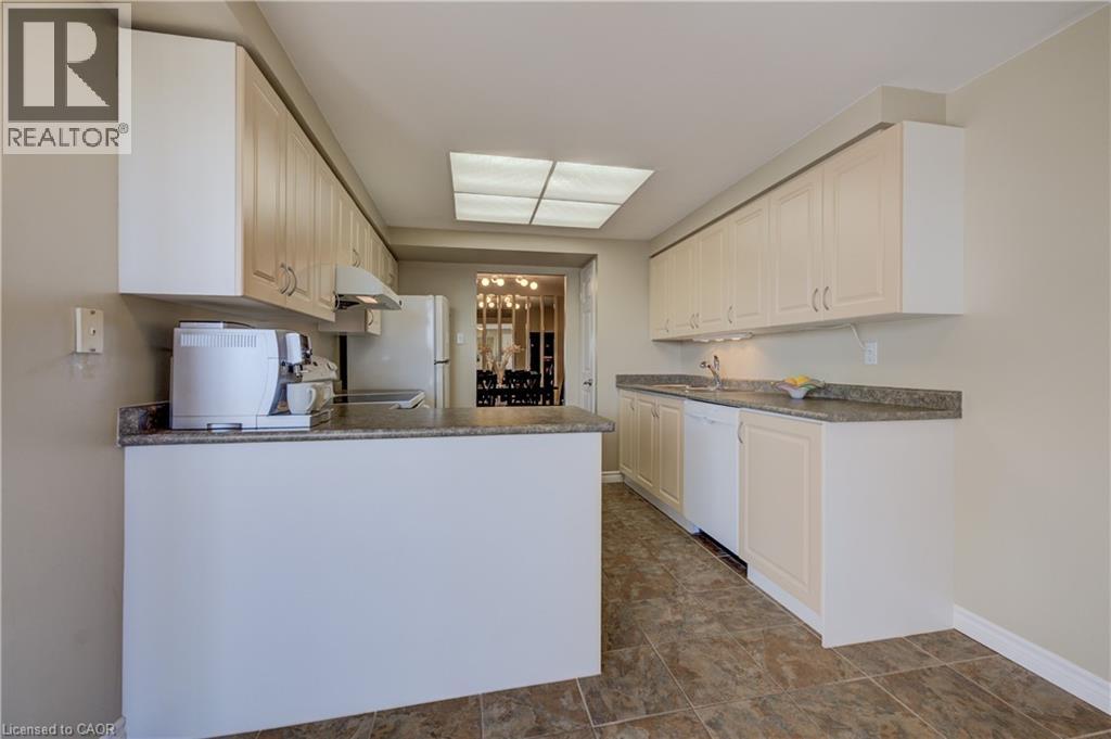 265 WESTCOURT Place Unit# 702 thumbnail 20