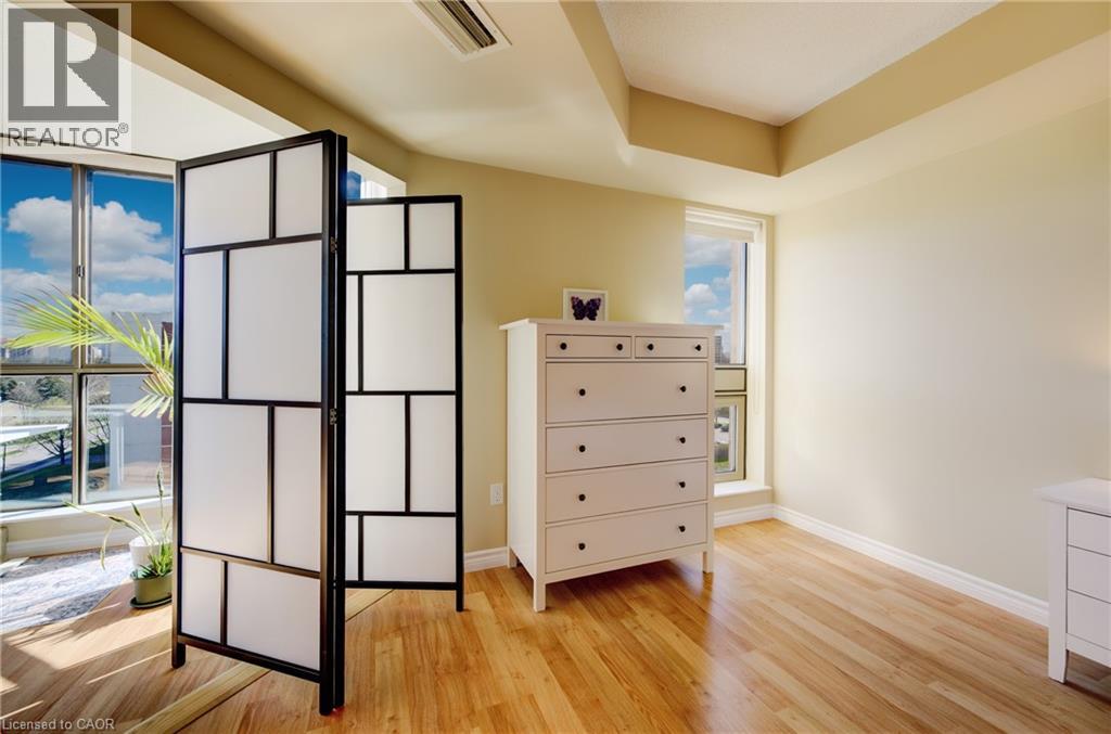 265 WESTCOURT Place Unit# 702 thumbnail 28