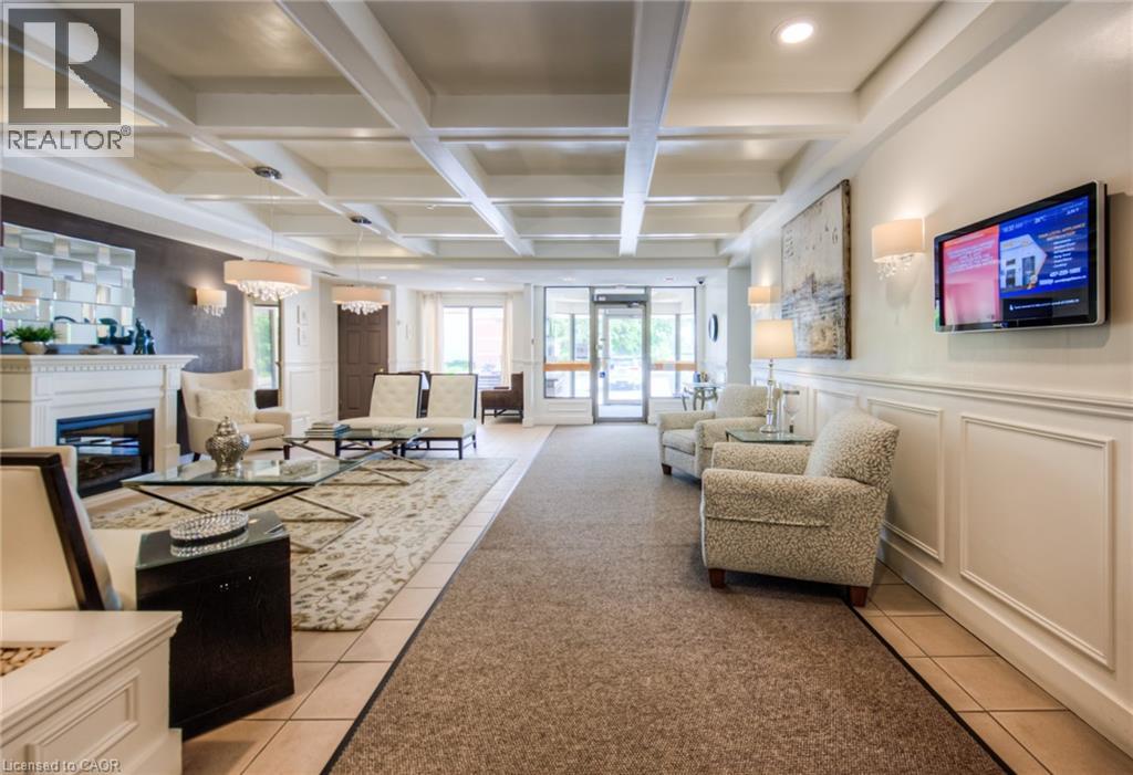 265 WESTCOURT Place Unit# 702 thumbnail 6