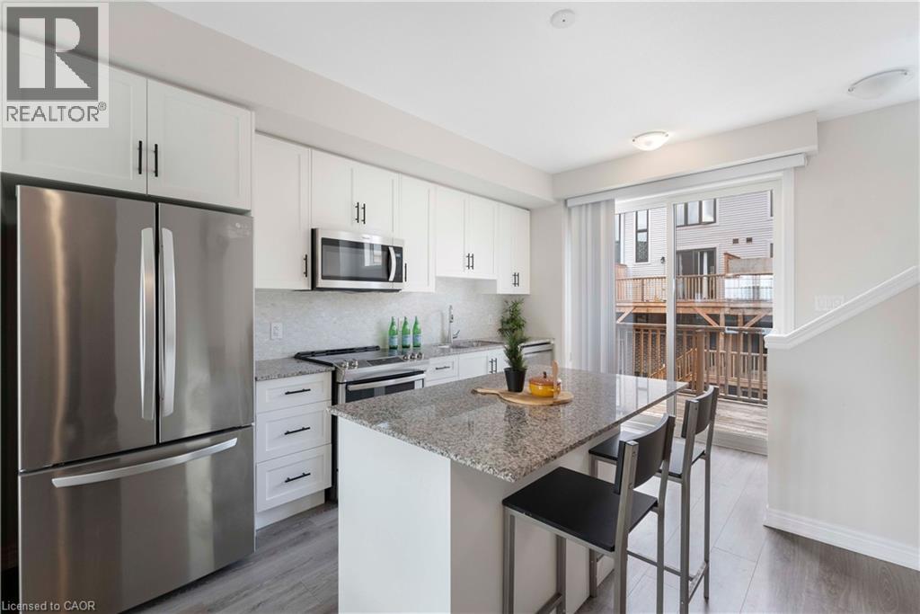 50 HOLLYWOOD Court thumbnail 3