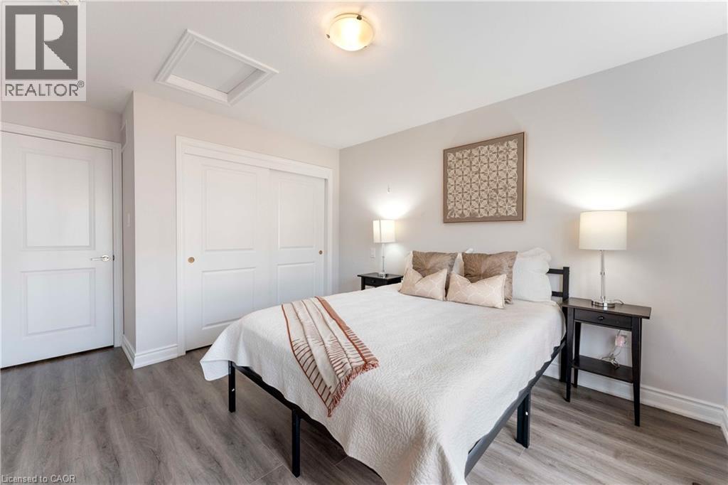 50 HOLLYWOOD Court thumbnail 7