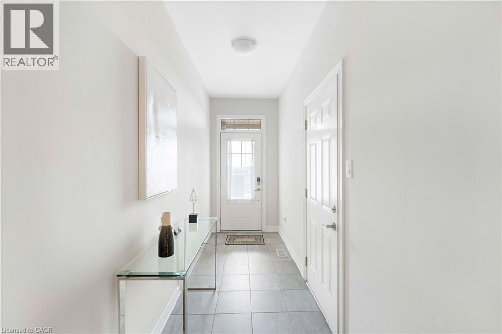 50 HOLLYWOOD Court thumbnail 8