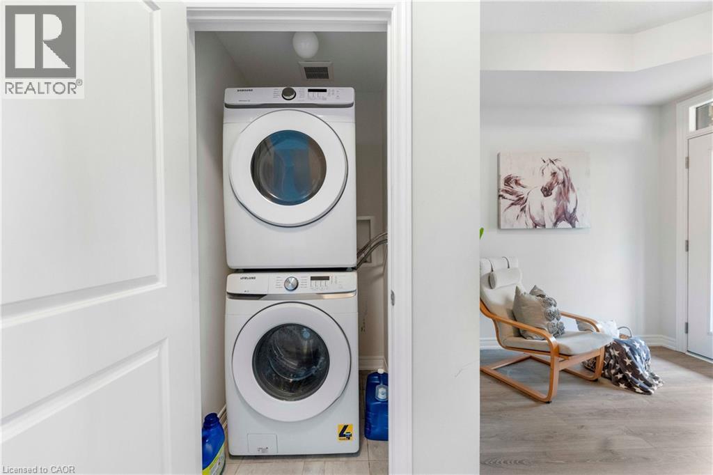 50 HOLLYWOOD Court thumbnail 9