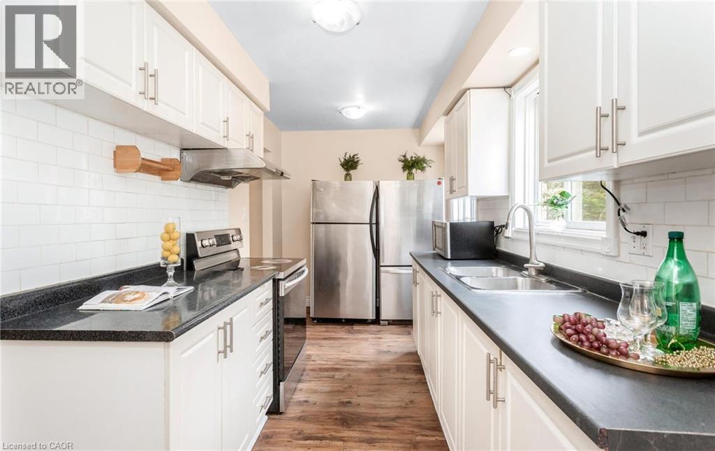 501 GLENELM Crescent thumbnail 18