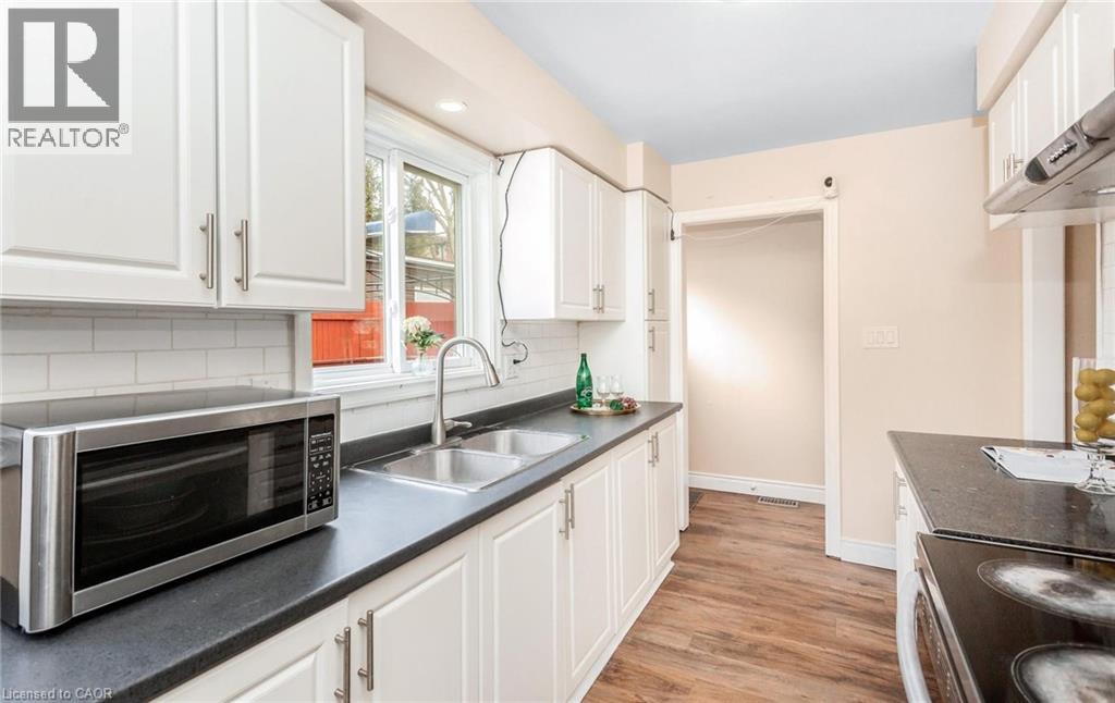 501 GLENELM Crescent thumbnail 22