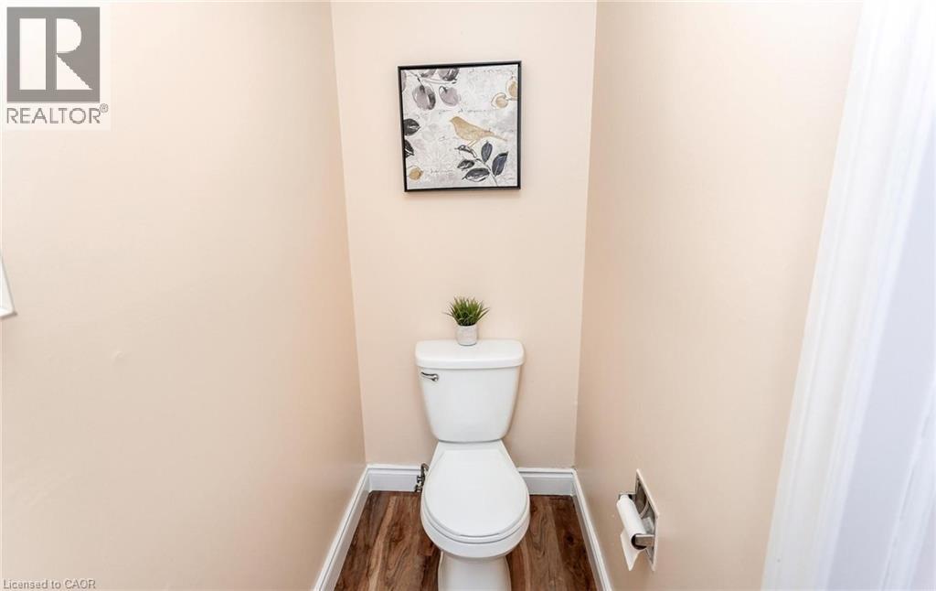 501 GLENELM Crescent thumbnail 24