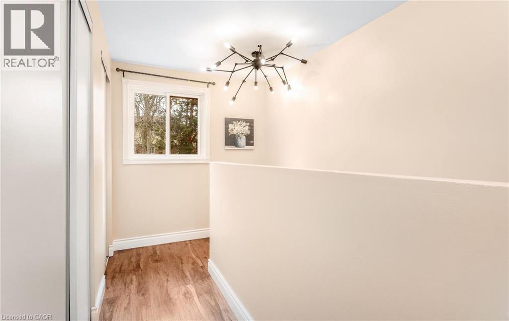 501 GLENELM Crescent thumbnail 25