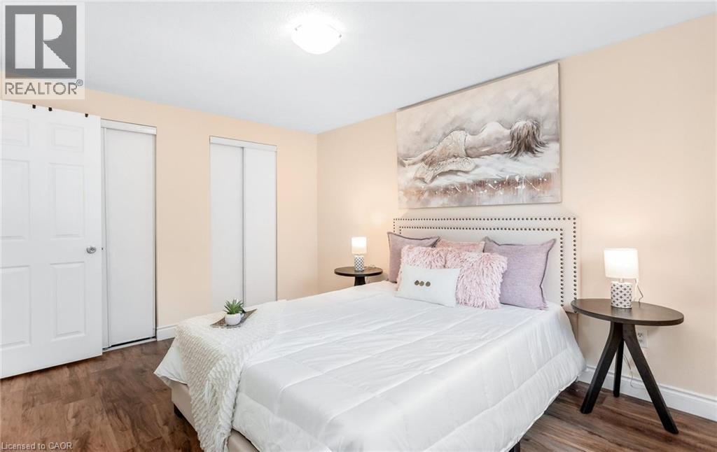 501 GLENELM Crescent thumbnail 28