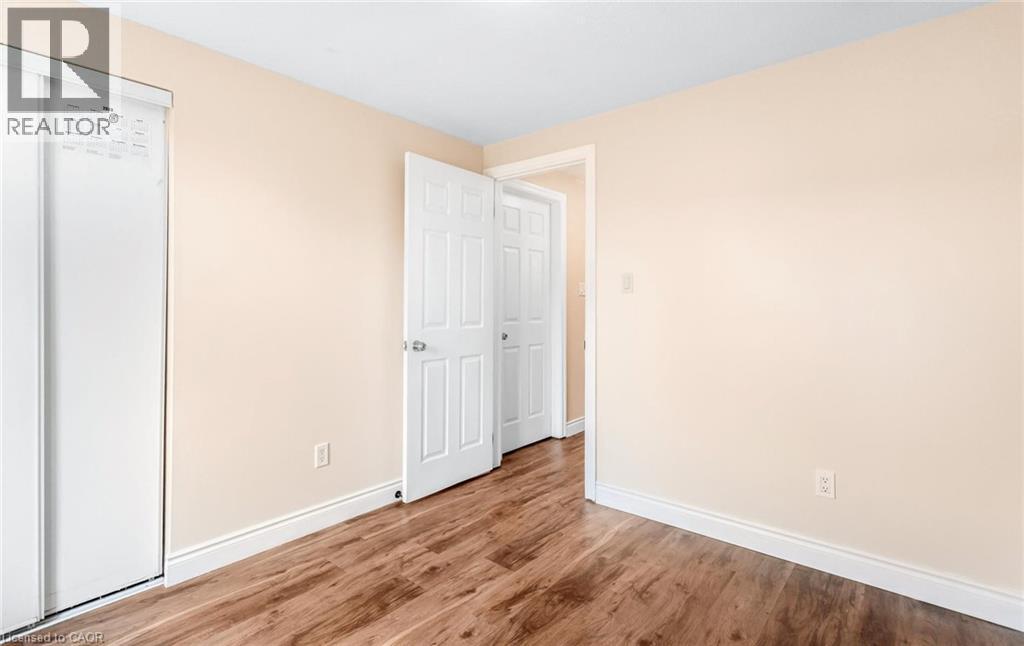 501 GLENELM Crescent thumbnail 31