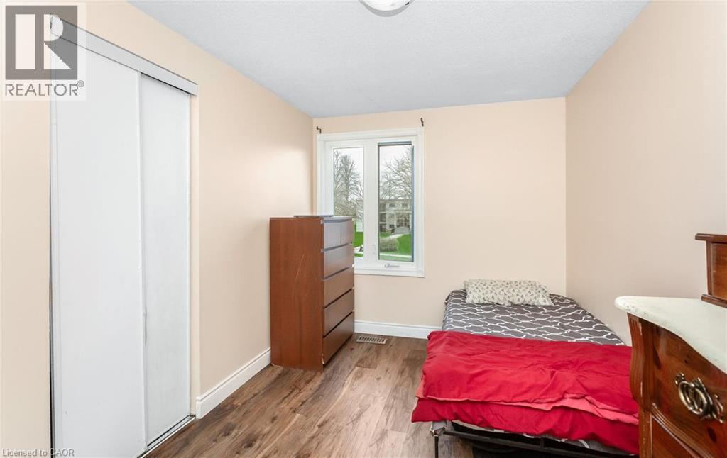 501 GLENELM Crescent thumbnail 32