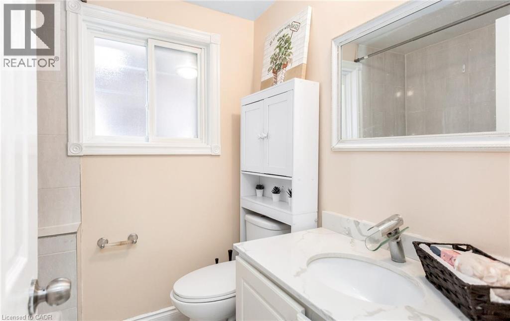 501 GLENELM Crescent thumbnail 34