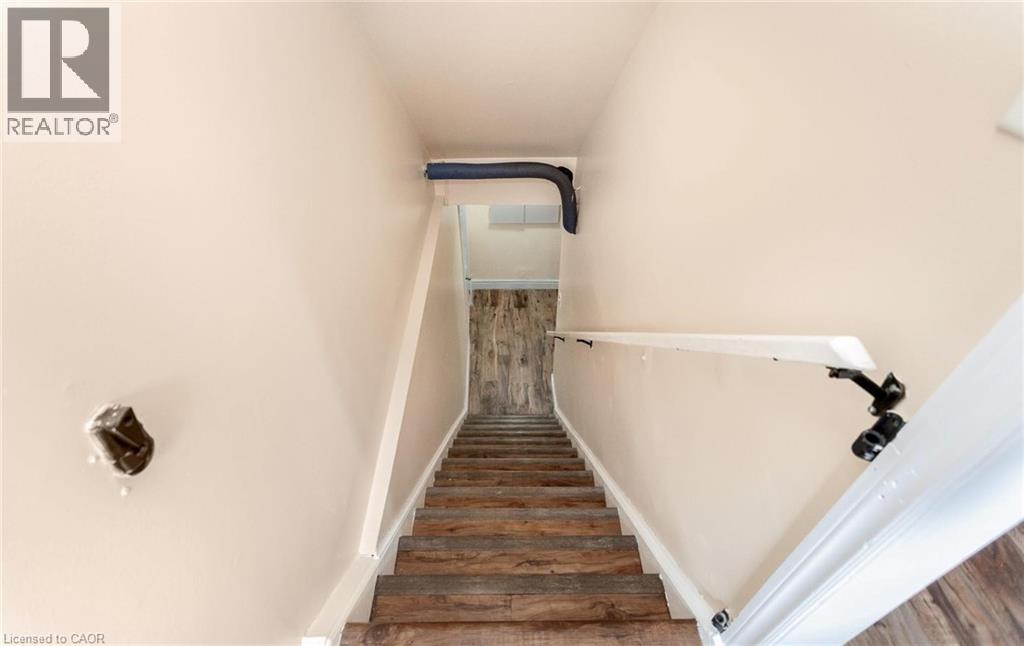 501 GLENELM Crescent thumbnail 36