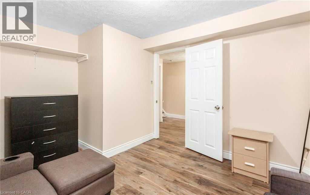 501 GLENELM Crescent thumbnail 40