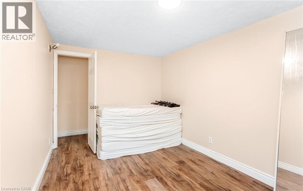 501 GLENELM Crescent thumbnail 41