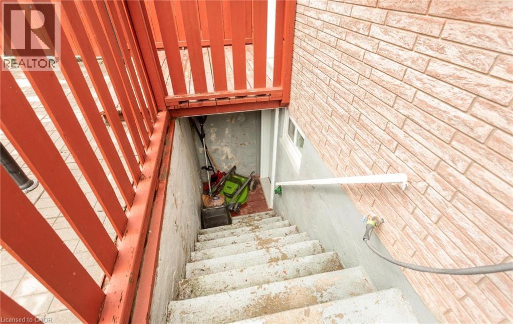 501 GLENELM Crescent thumbnail 45