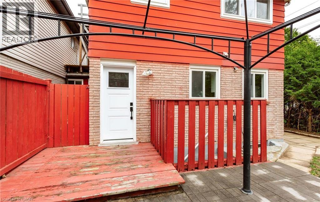 501 GLENELM Crescent thumbnail 46