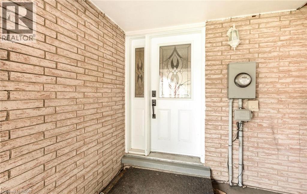 501 GLENELM Crescent thumbnail 6