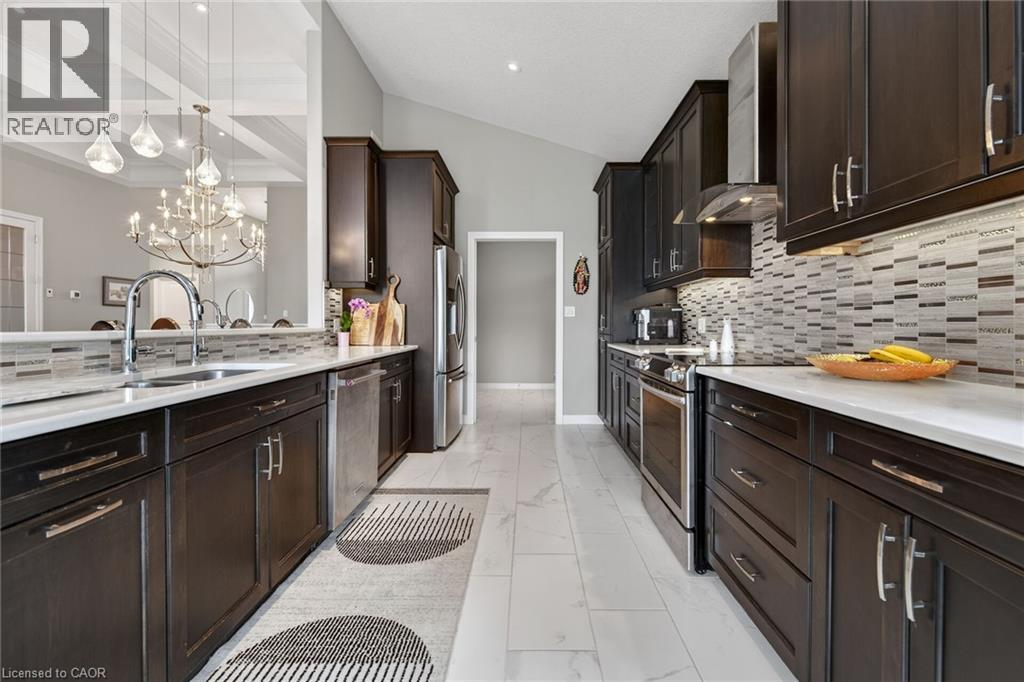 225 KETTLE LAKE Drive thumbnail 18