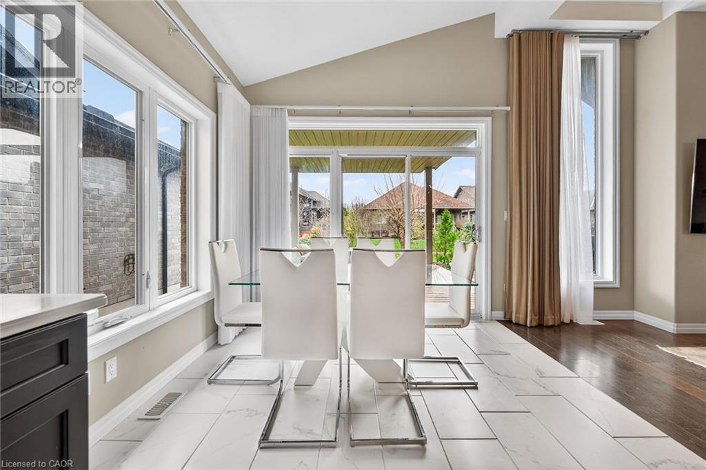 225 KETTLE LAKE Drive thumbnail 21