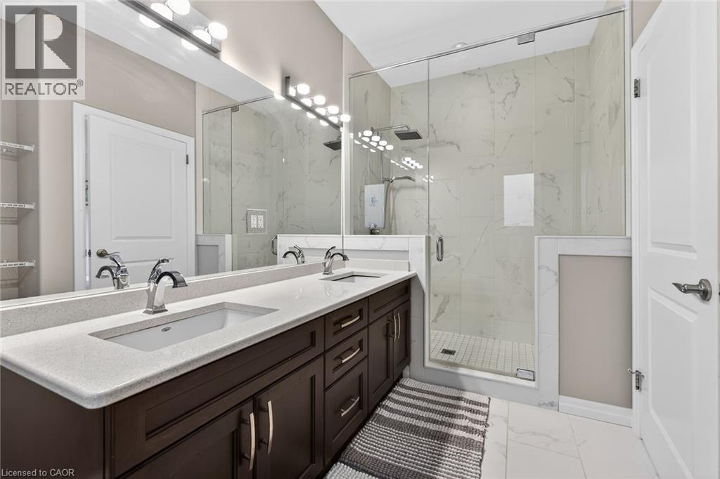 225 KETTLE LAKE Drive thumbnail 32