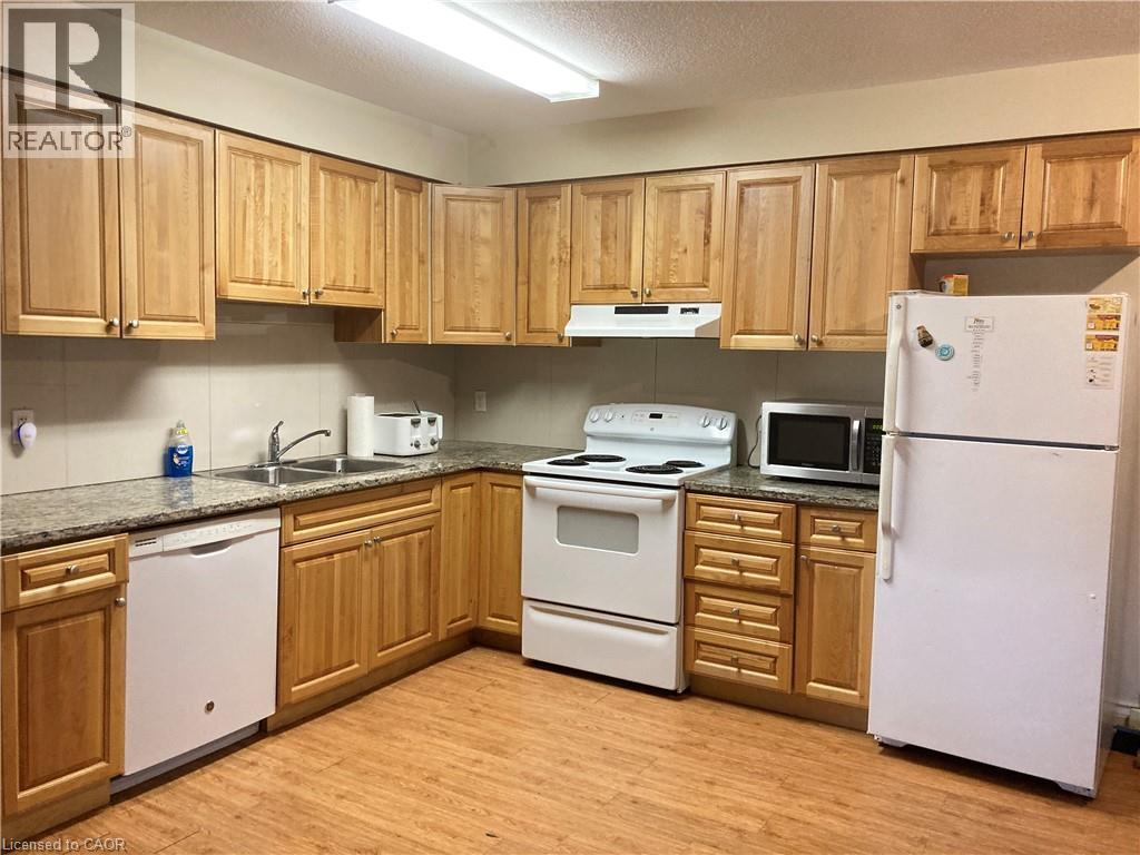 392 ALBERT Street Unit# 302 thumbnail 5