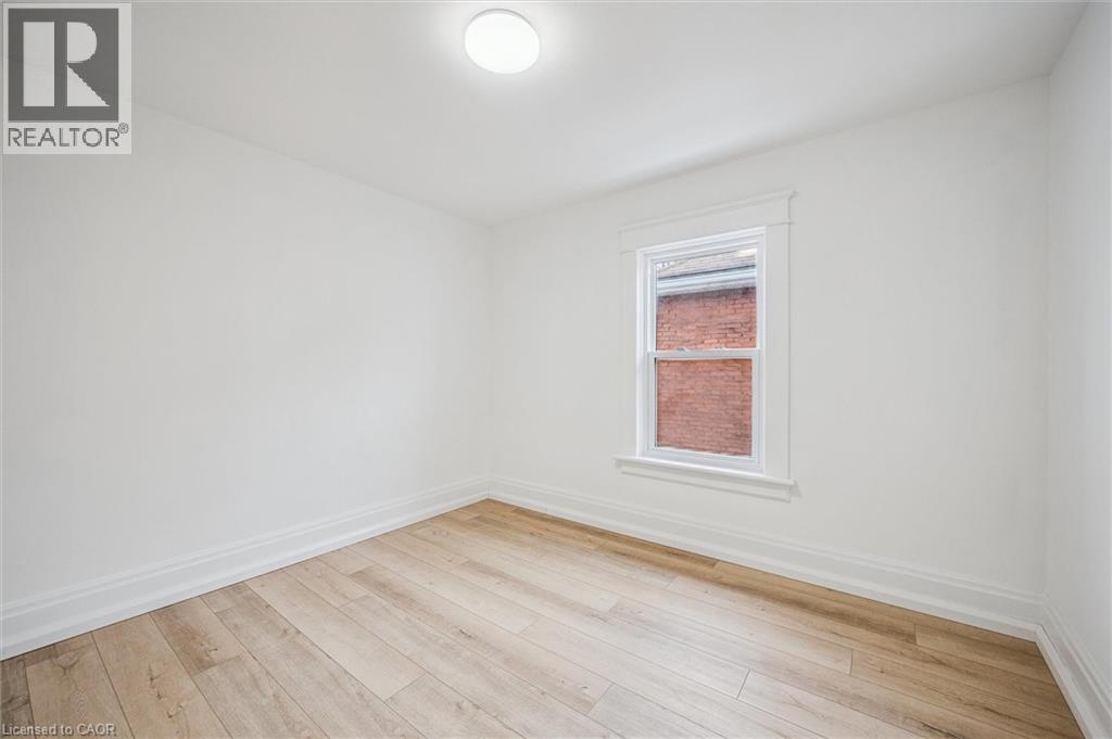 48 RICH Avenue thumbnail 18