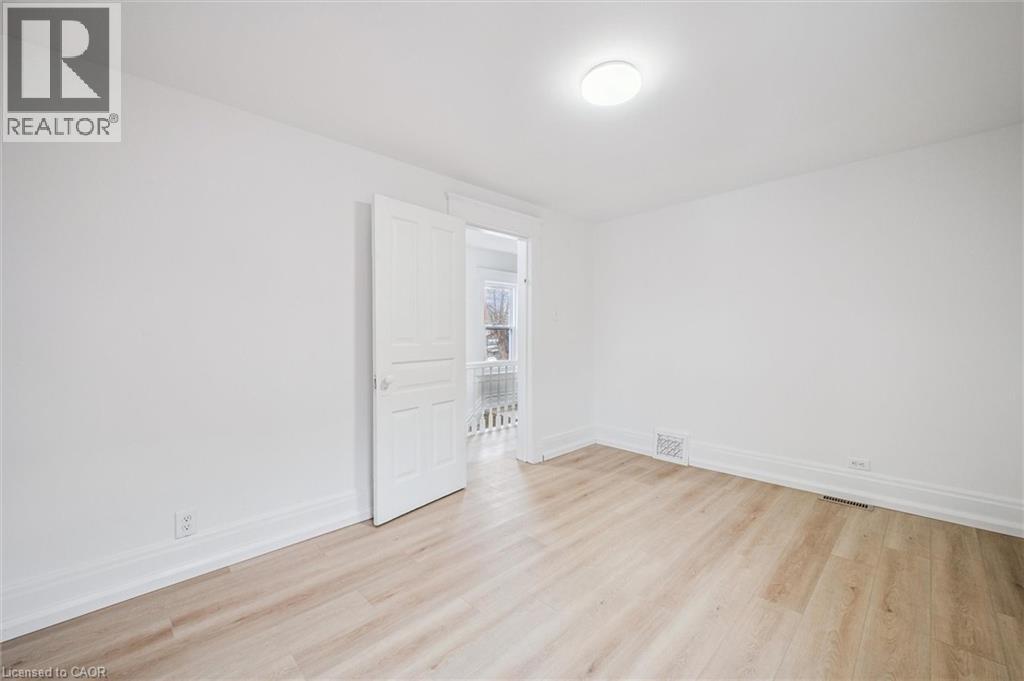 48 RICH Avenue thumbnail 21