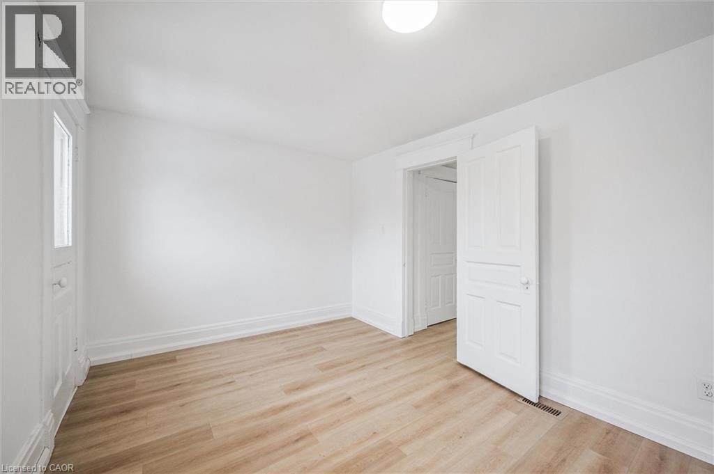 48 RICH Avenue thumbnail 23