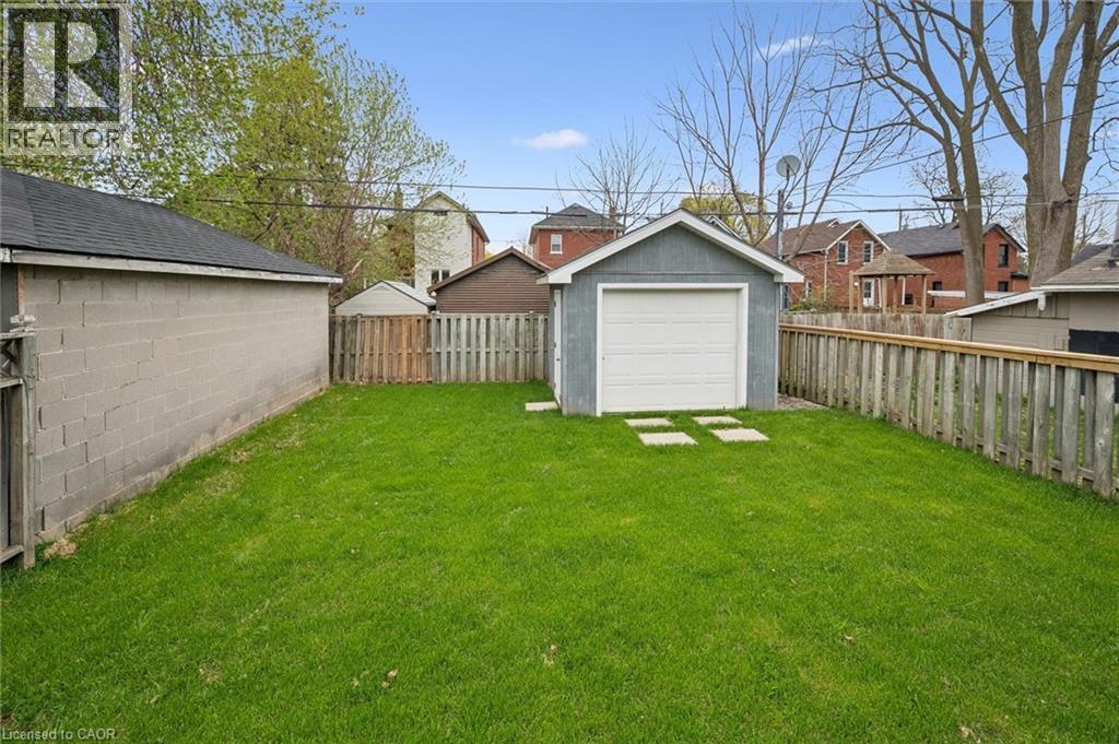 48 RICH Avenue thumbnail 30