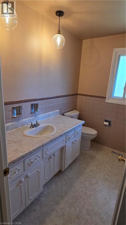 35 BRADLEY Drive thumbnail 5