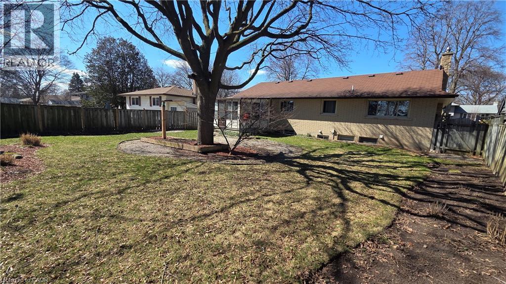 35 BRADLEY Drive thumbnail 17