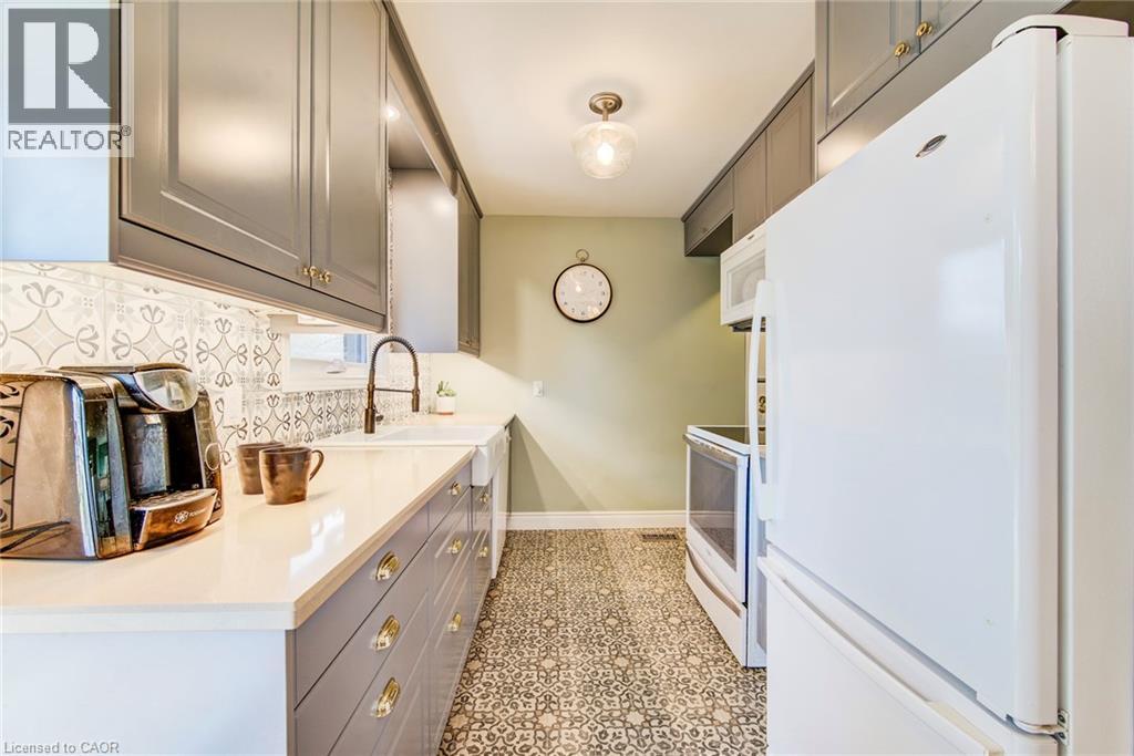 14 GRAYSTONE Avenue thumbnail 20