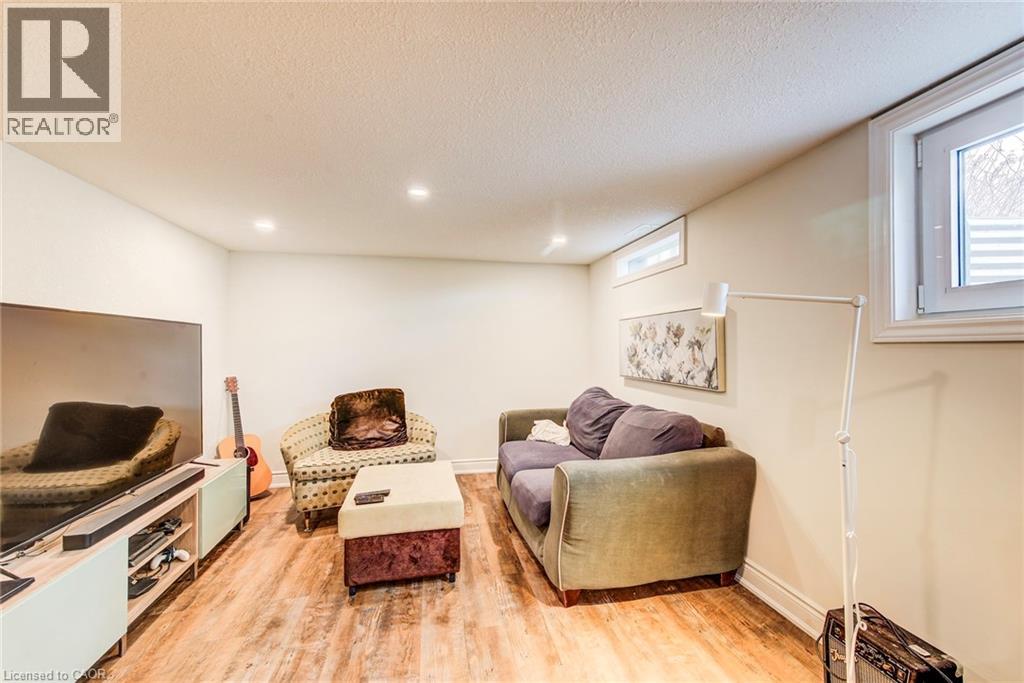 14 GRAYSTONE Avenue thumbnail 36