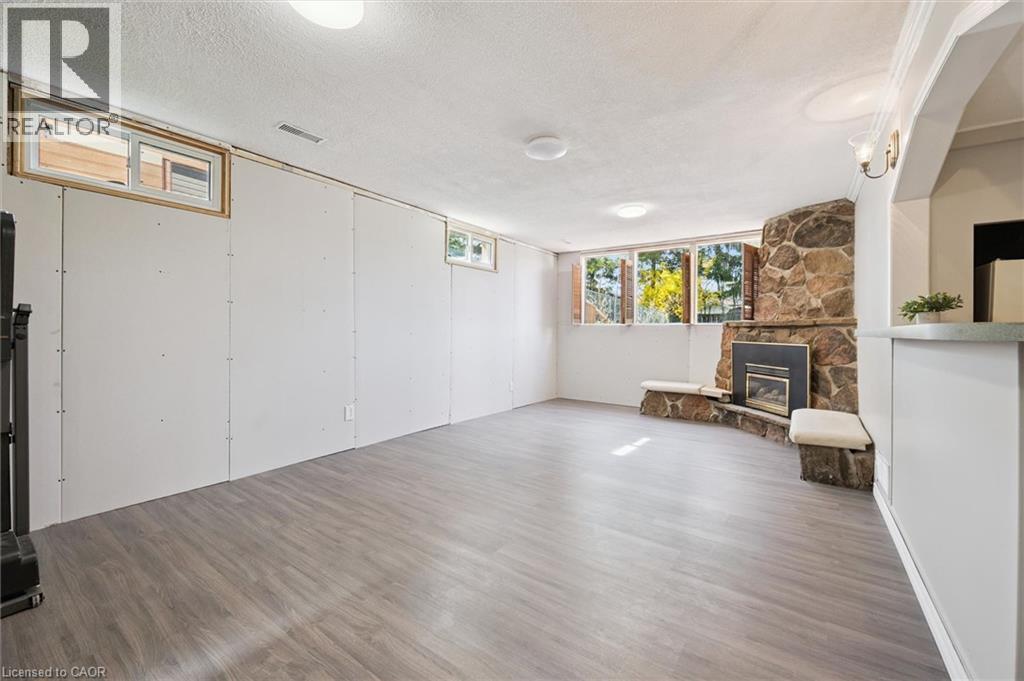 95 WEICHEL Street thumbnail 31