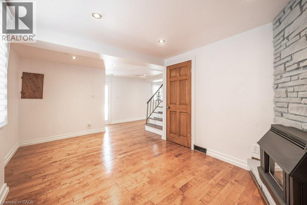 22 DUNDONALD Road thumbnail 14