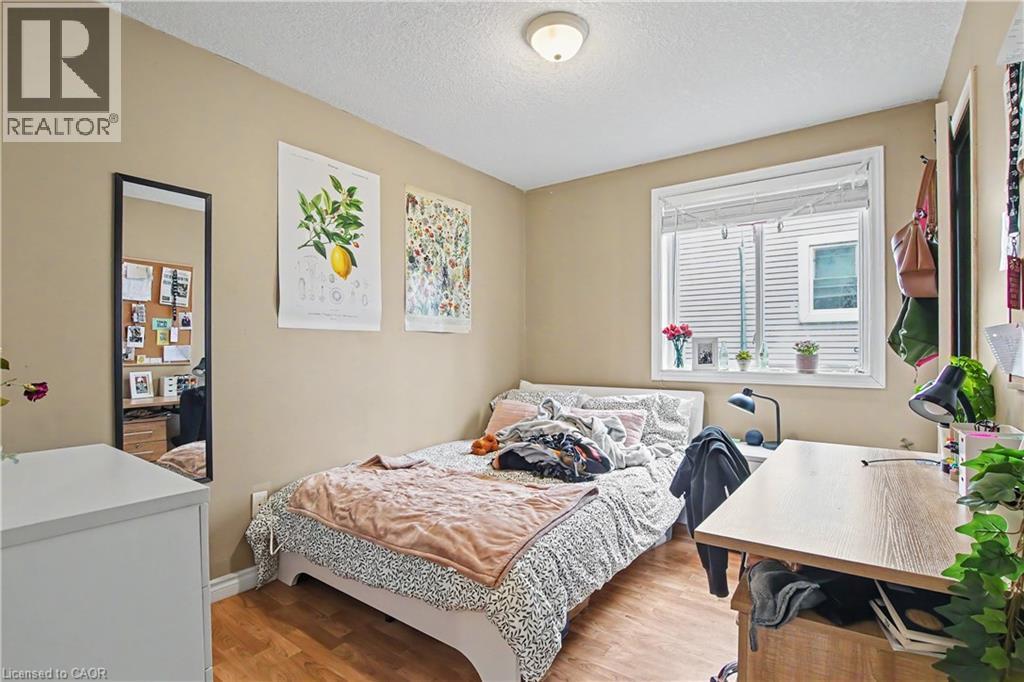 16 COLUMBIA Street W thumbnail 16