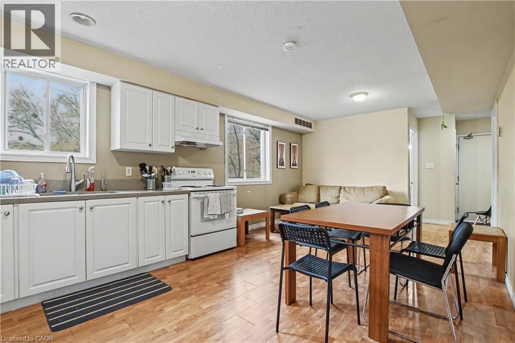 16 COLUMBIA Street W thumbnail 10