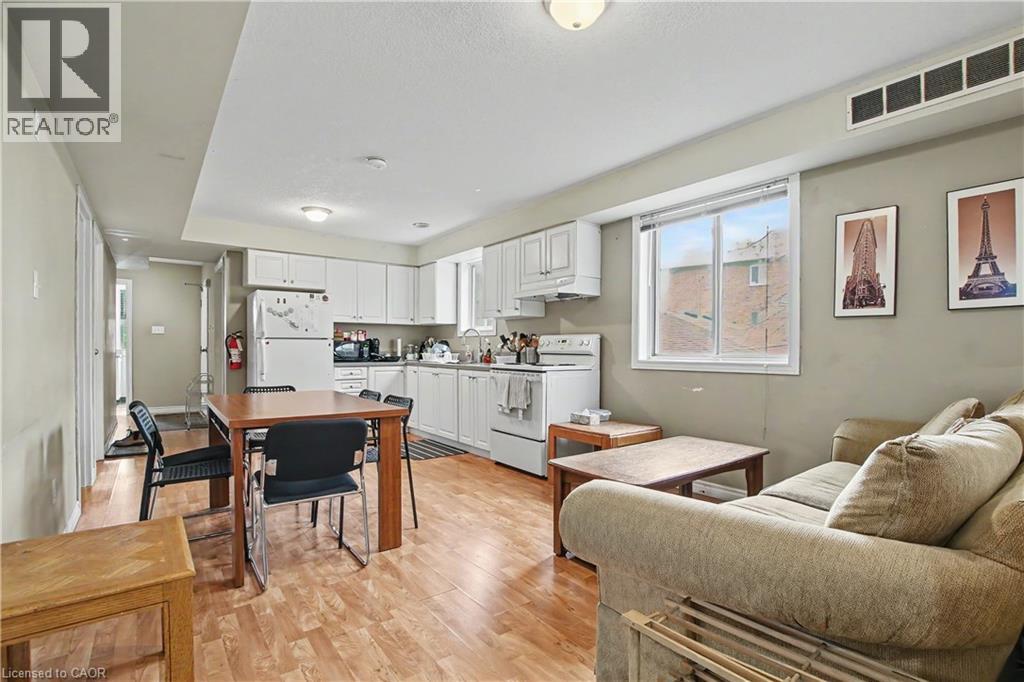 16 COLUMBIA Street W thumbnail 13